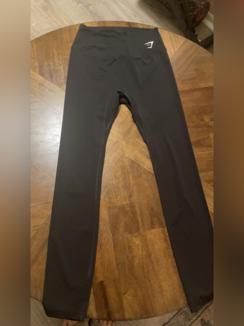 Gym Shark buttery soft leggings NWOT size Medium